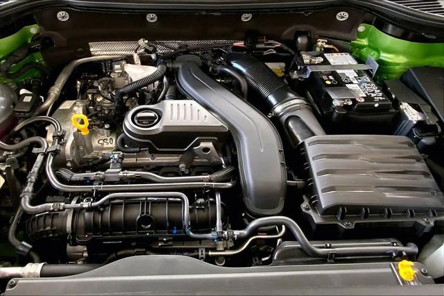 2026 Volkswagen Taos SE Black