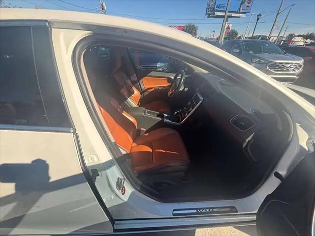 2015 Volvo S60 T6 Platinum