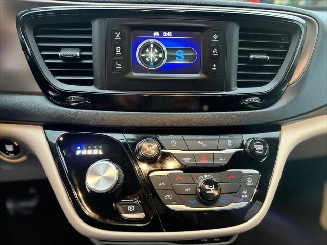 2017 Chrysler Pacifica Touring