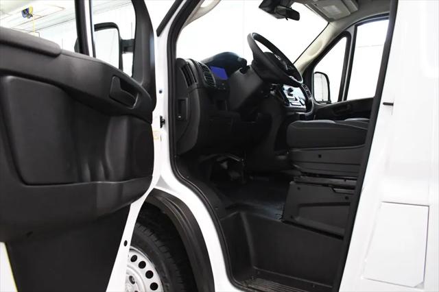 2026 Ram ProMaster Cargo Van Tradesman Low Roof 136" WB w/Pass Seat