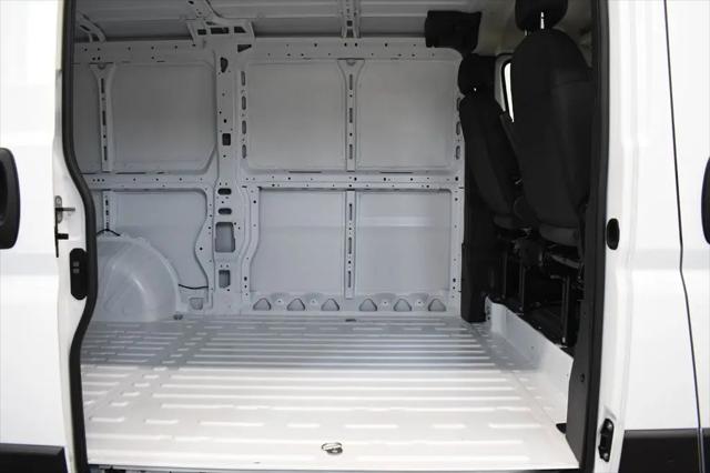 2026 Ram ProMaster Cargo Van Tradesman Low Roof 136" WB w/Pass Seat