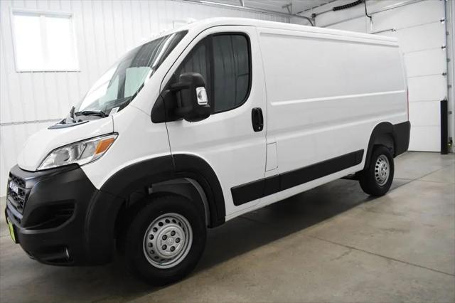 2026 Ram ProMaster Cargo Van Tradesman Low Roof 136" WB w/Pass Seat