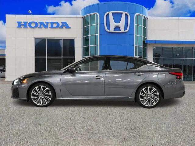 2023 Nissan Altima SL FWD
