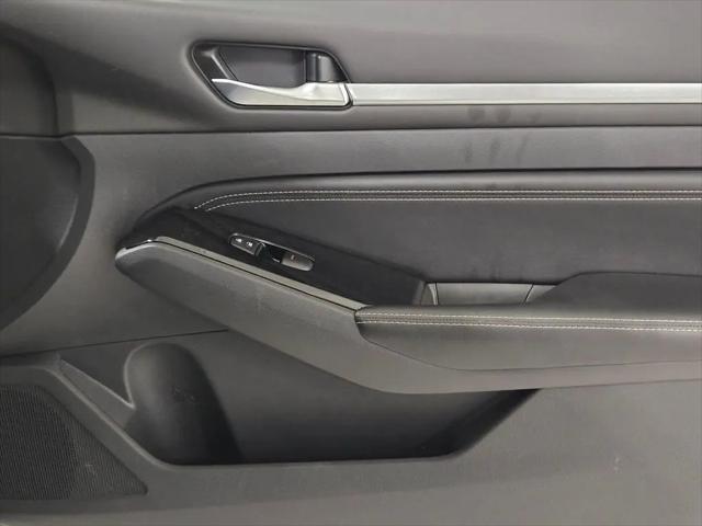 2023 Nissan Altima SL FWD