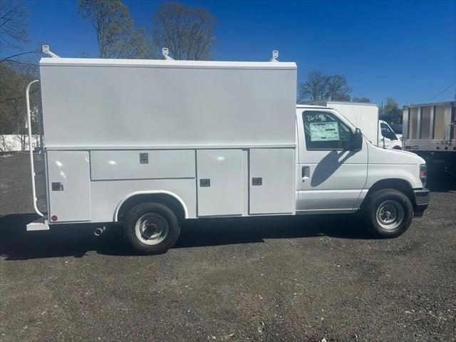 2026 Ford E-350 Cutaway E-Series Cutaway