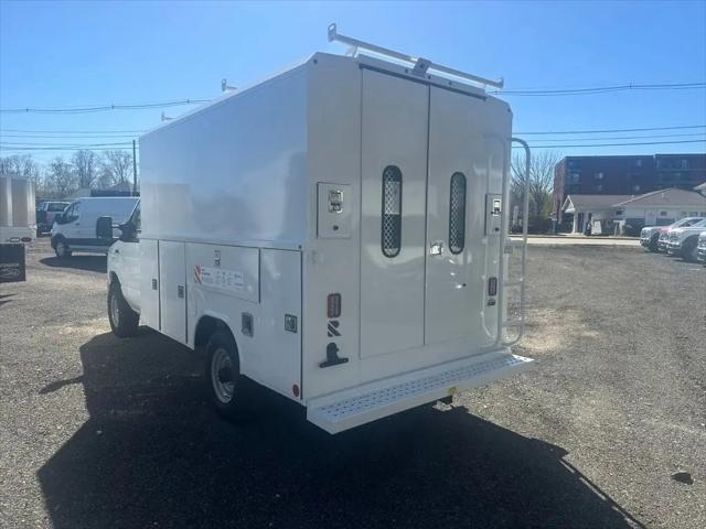2026 Ford E-350 Cutaway E-Series Cutaway