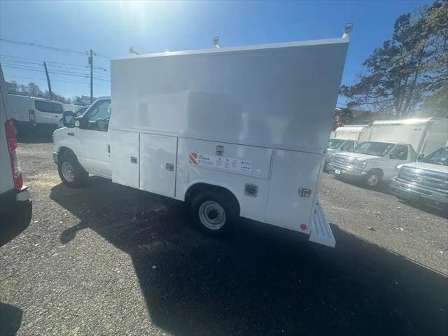2026 Ford E-350 Cutaway E-Series Cutaway