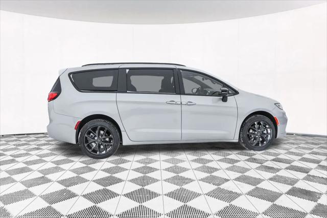 2026 Chrysler Pacifica Limited AWD
