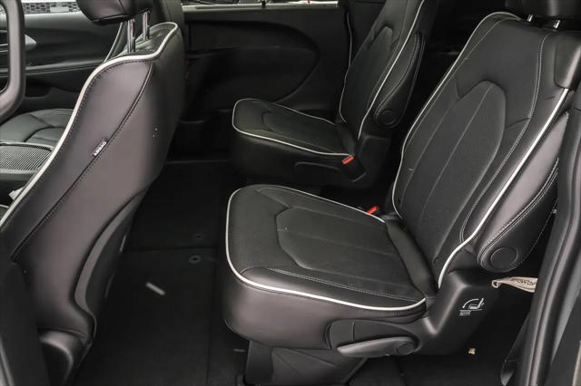 2026 Chrysler Pacifica Limited AWD