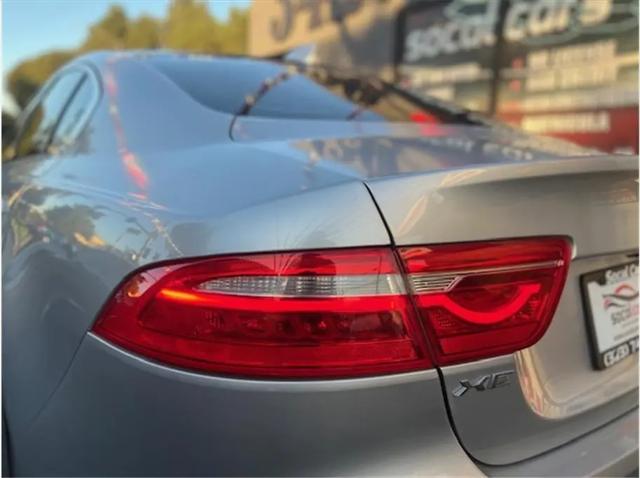 2017 Jaguar XE 25t