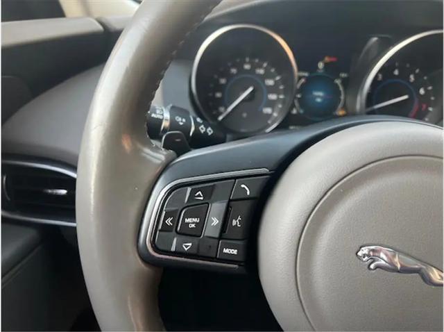 2017 Jaguar XE 25t