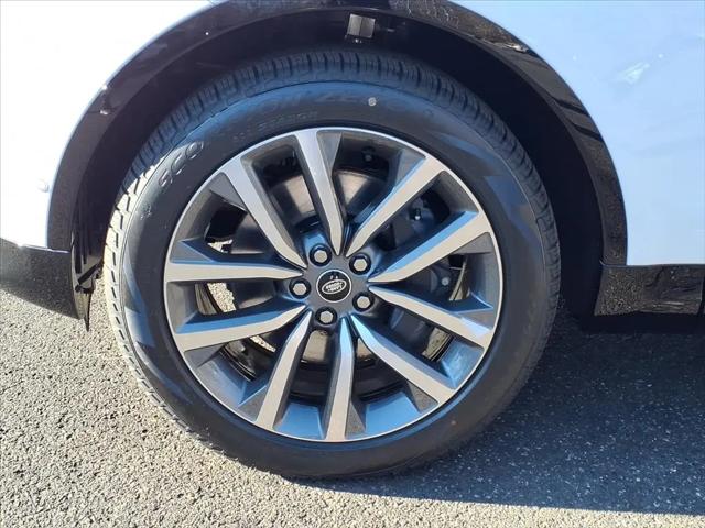 2026 Land Rover Discovery Gemini Edition