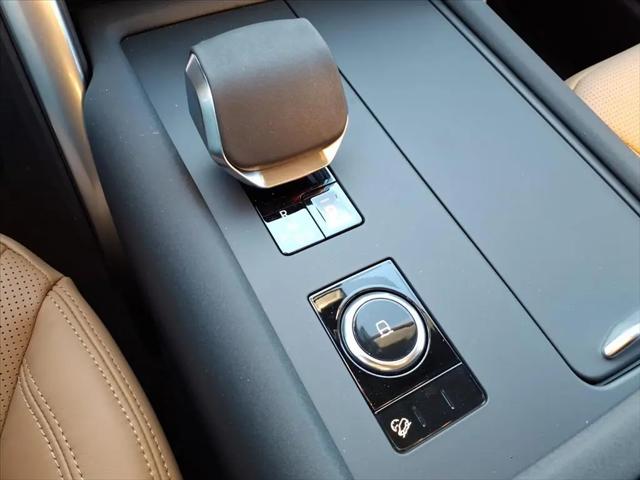 2026 Land Rover Discovery Gemini Edition