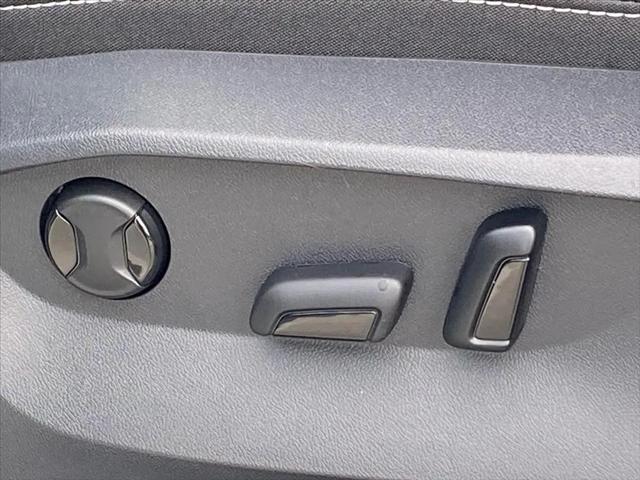 2026 Volkswagen Taos SEL