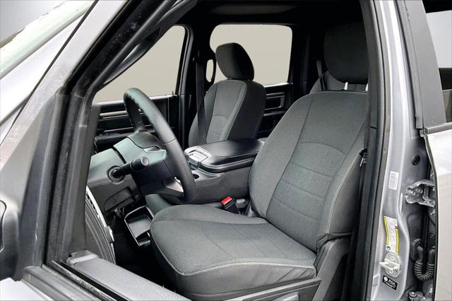 2024 Ram 1500 Classic Warlock Crew Cab 4x4 5'7" Box