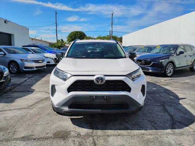 2020 Toyota RAV4 LE for sale in Lake Worth, FL