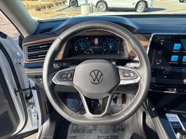 2026 Volkswagen Atlas SE with Technology
