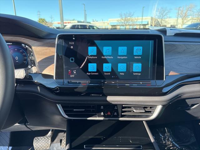 2026 Volkswagen Atlas SE with Technology