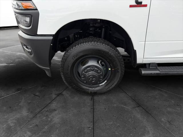 2026 Ram 3500 Tradesman Crew Cab 4x4 8' Box