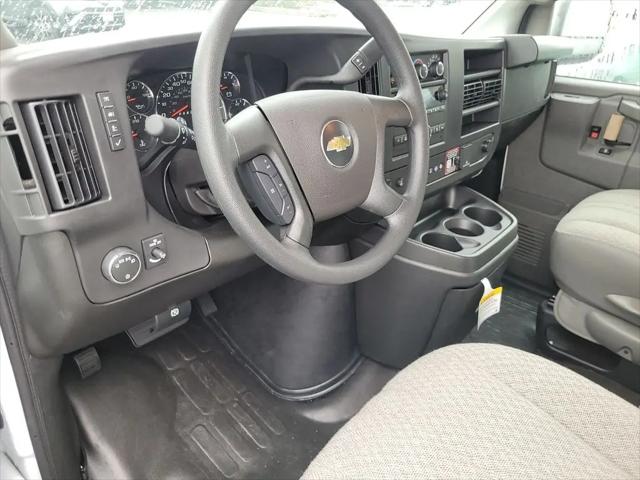2025 Chevrolet Express Cargo Van RWD 2500 Regular Wheelbase WT
