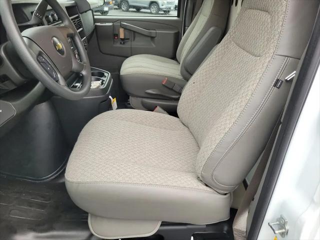 2025 Chevrolet Express Cargo Van RWD 2500 Regular Wheelbase WT