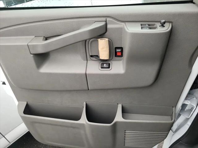 2025 Chevrolet Express Cargo Van RWD 2500 Regular Wheelbase WT