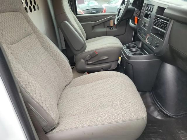 2025 Chevrolet Express Cargo Van RWD 2500 Regular Wheelbase WT