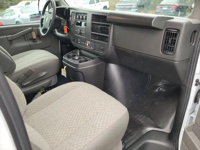 2025 Chevrolet Express Cargo Van RWD 2500 Regular Wheelbase WT