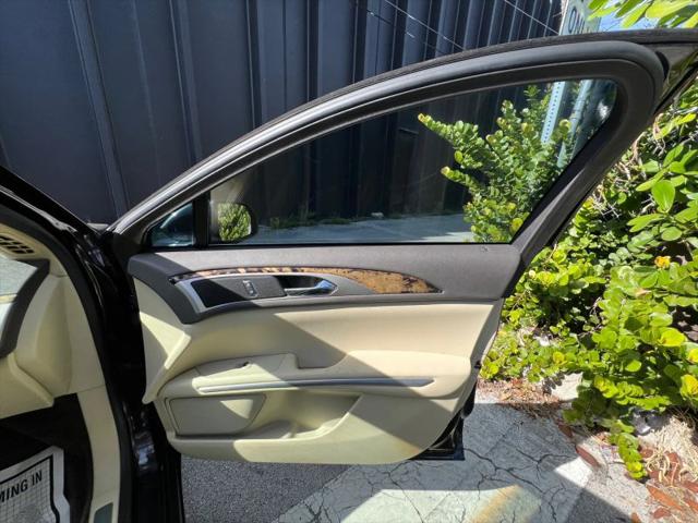 2015 Lincoln MKZ Base