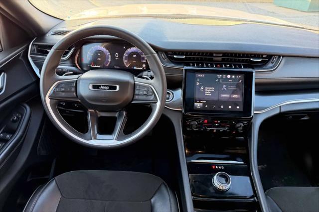 2023 Jeep Grand Cherokee L Altitude 4x4