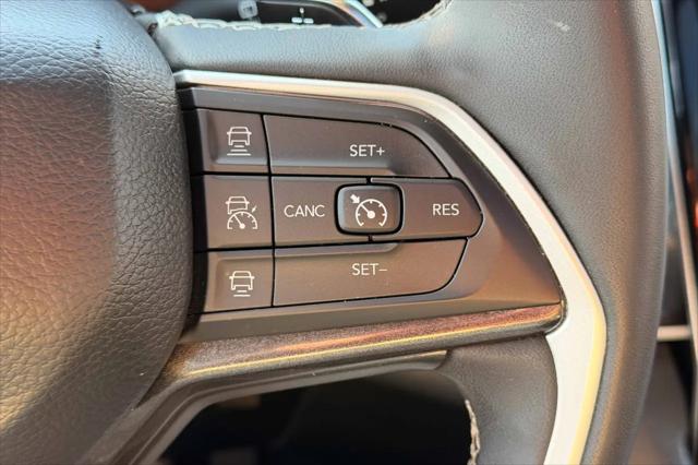 2023 Jeep Grand Cherokee L Altitude 4x4