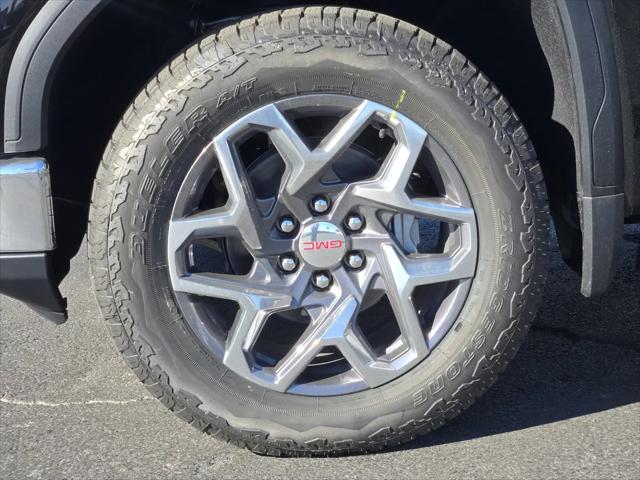 2026 GMC Sierra 1500 Crew Cab, Short Bed, SLT, 4WD
