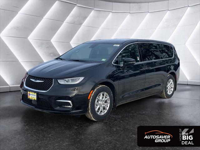 2026 Chrysler Pacifica Select for sale in Newport, VT