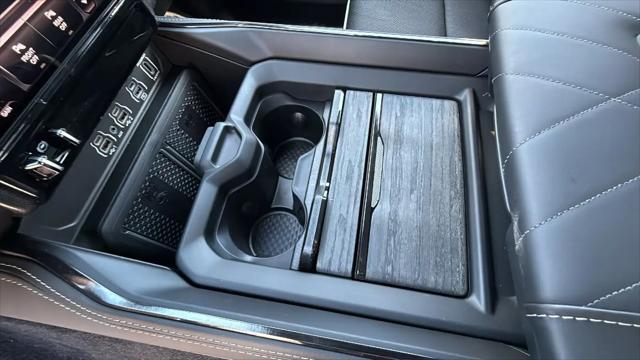 2026 Ram 1500 Limited Crew Cab 4x4 5'7" Box