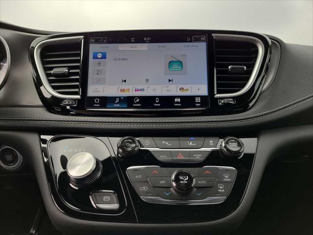 2026 Chrysler Pacifica Select AWD