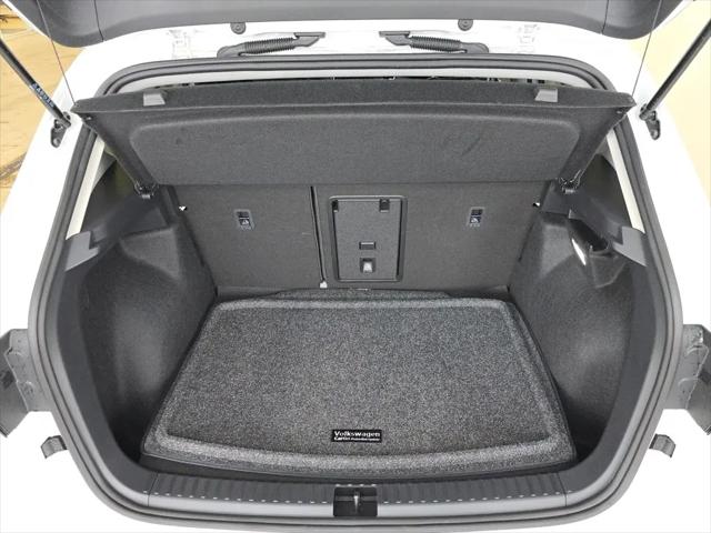 2026 Volkswagen Taos SEL