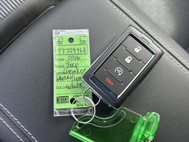 2026 Jeep Cherokee CHEROKEE LAREDO 4X4