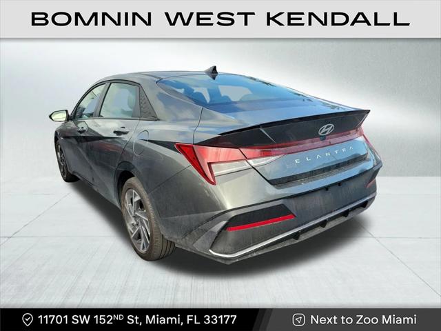 2025 Hyundai Elantra SEL Sport