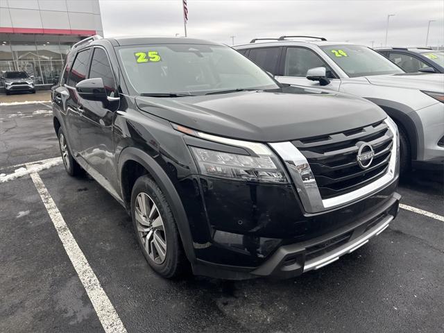2025 Nissan Pathfinder SL 4WD