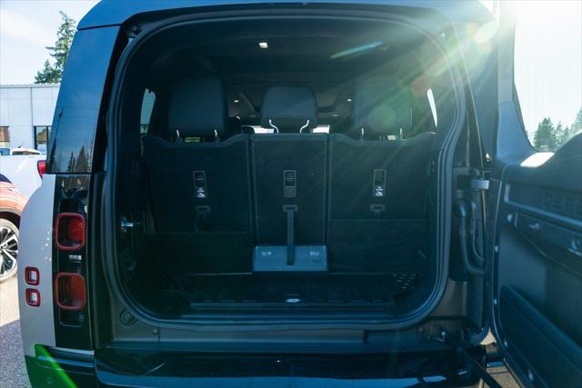 2023 Land Rover Defender 130 X-Dynamic SE