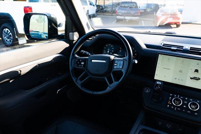 2023 Land Rover Defender 130 X-Dynamic SE