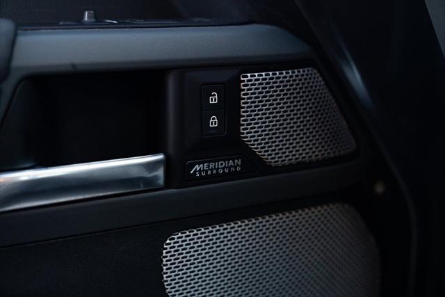 2023 Land Rover Defender 130 X-Dynamic SE