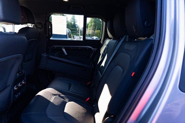 2023 Land Rover Defender 130 X-Dynamic SE