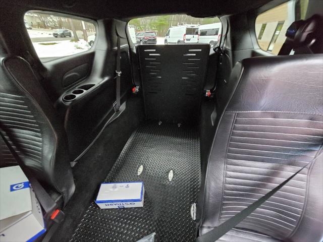 2025 Chrysler Voyager LX