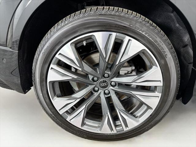 2026 Audi Q8 Premium Plus 55 TFSI quattro Tiptronic
