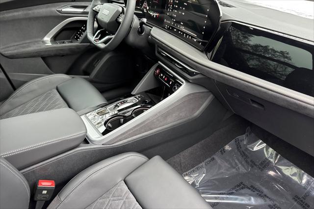2025 Audi SQ5 Premium Plus TFSI quattro S tronic