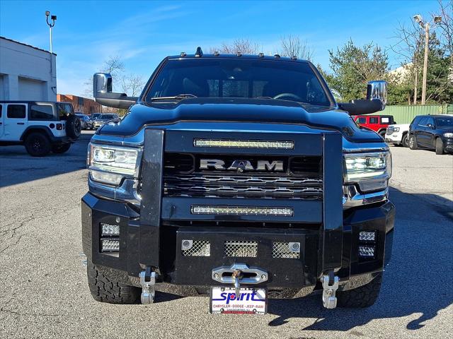 2019 RAM 3500 Limited Crew Cab 4x4 8 Box