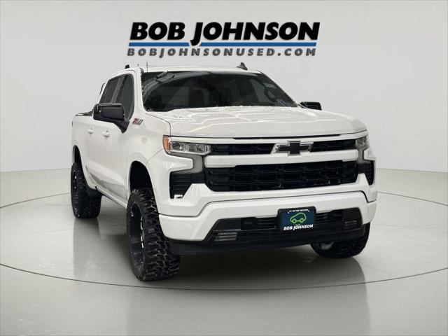 2022 Chevrolet Silverado 1500 4WD Crew Cab Short Bed RST