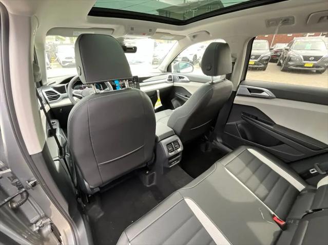 2026 Volkswagen Taos SEL