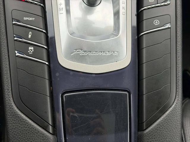 2016 Porsche Panamera 4